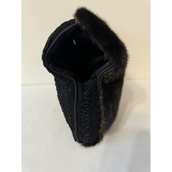 VINTAGE DEEP BROWN SABLE/MINK SILK RUCHED HANDMUFF WITH ZIPPER COMPARTMENT - Picture 3 of 6